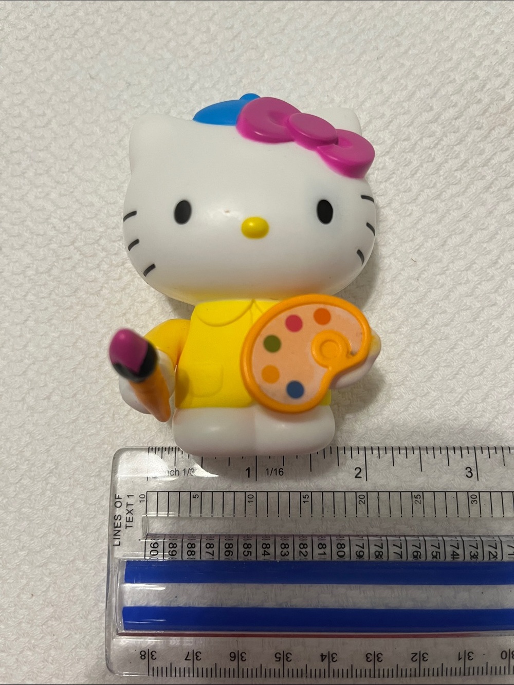 Sanrio Hello Kitty Artist Figure